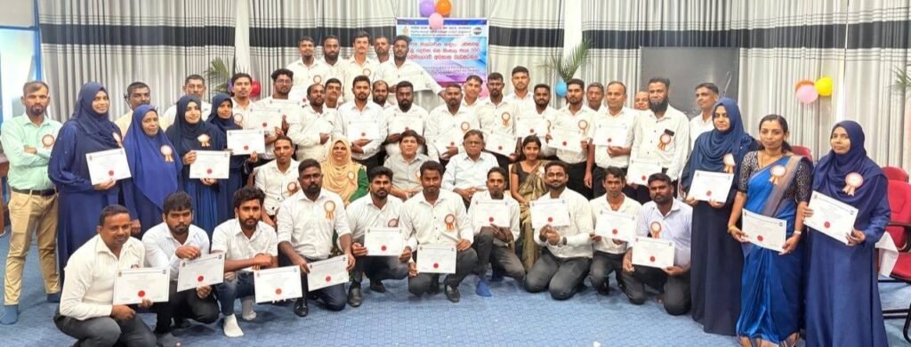 இரண்டாம் மொழி சிங்கள பயிற்சி நெறியை பூர்த்தி செய்த உத்தியோகத்தர்களுக்கு சான்றிதழ் வழங்கும் நிகழ்வு