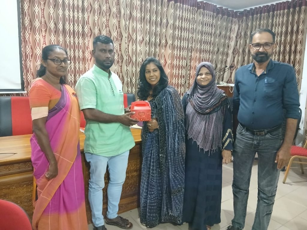 ரெசின் கலை (Resin Art) மூலம் அழகு மற்றும் காட்சிப் பொருட்கள் தயாரித்தல் தொடர்பான பயிற்சி செயலமர்வு