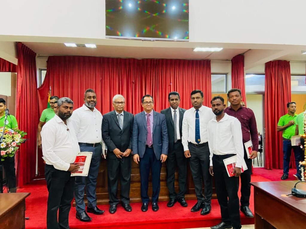 காரைதீவு ராவணா லவனுக்கு தேசிய வீரர் மானிட விருது