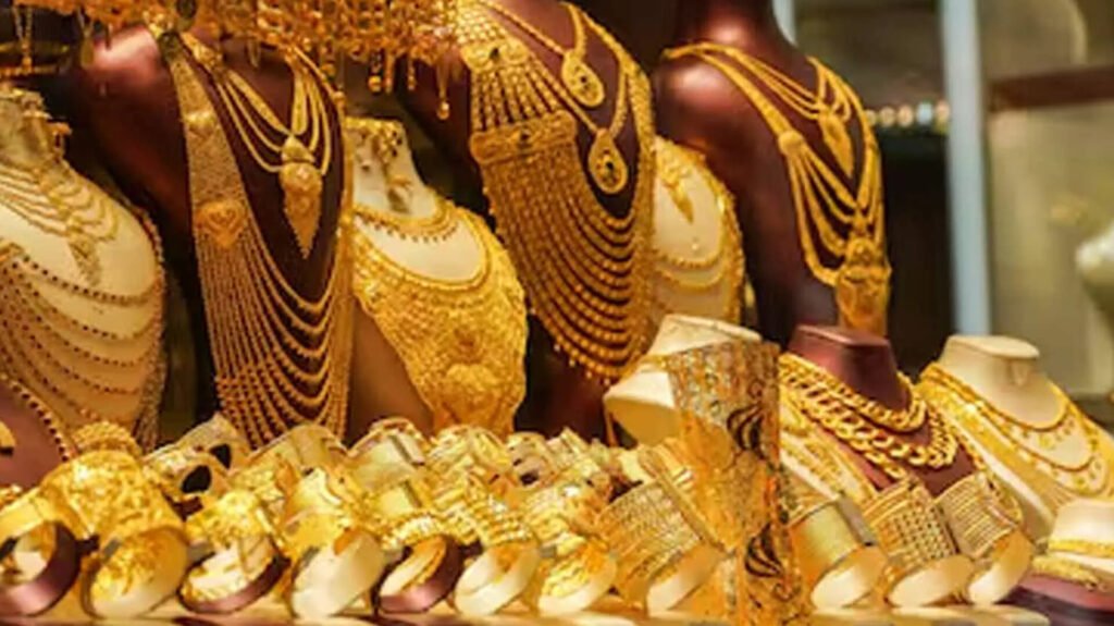 வரலாற்றில் முதல் முறை: உலக சந்தையில் தங்கத்தின் விலை $4,000 ஐத் தாண்டியது!
