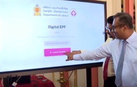 ஊழியர் சேமலாப நிதியம் (EPF) டிஜிட்டல் மயமாகிறது: இணையவழியில் பதிவு செய்யும் புதிய திட்டம் ஆரம்பம்!