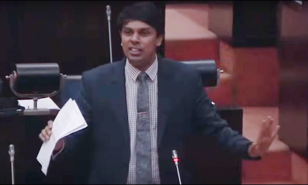கல்முனை மருத்துவமனையில் முஸ்லிம் தாதியர்கள் ஆடை விவகாரம்: பாராளுமன்றத்தில் எம்.பி. அர்ச்சுனா கடும் அதிருப்தி!….