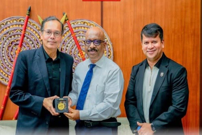 இலங்கையில் கால்பந்து விளையாட்டை அபிவிருத்தி செய்ய ஃபீஃபா (FIFA) உறுதி: புதிய மைதானம் அமைக்கவும் திட்டம்
